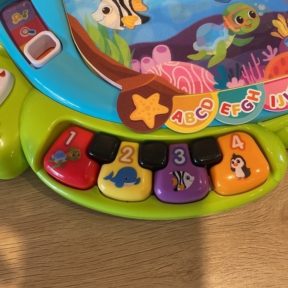 Like new v tech touch and teach sea turtles - Picture 6 of 7